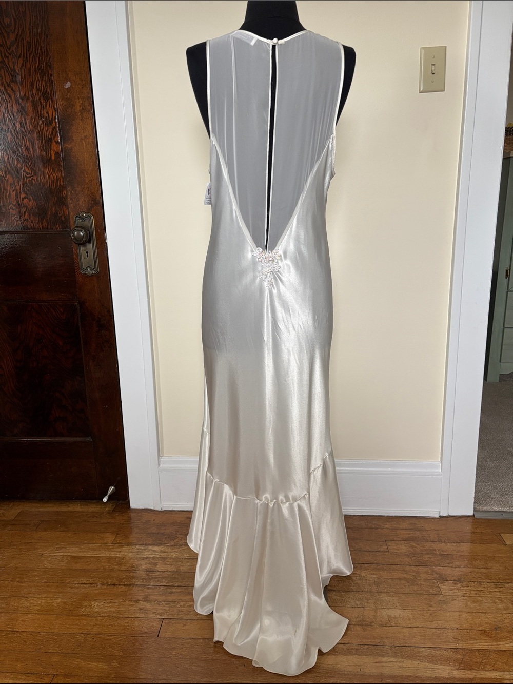 Vintage Jessica Lynn CollectionIvory Satin Slip Dress with Sheer Back & Appliqué - Picture 7 of 16